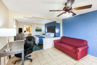 Days Inn & Suites By Wyndham Braunig Lake Elmendorf Chambre photo